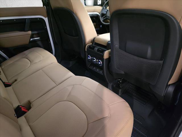 New 2026 Land Rover Defender 110 X-Dynamic SE AWD/4WD image 11