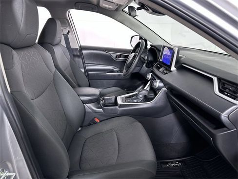 Used 2024 Toyota RAV4 XLE image 29