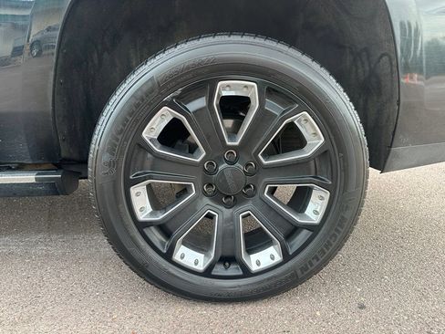 Used 2019 GMC Yukon Denali w/ Denali Ultimate Package AWD/4WD image 40