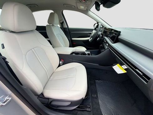 New 2026 Hyundai Sonata SEL FWD image 28