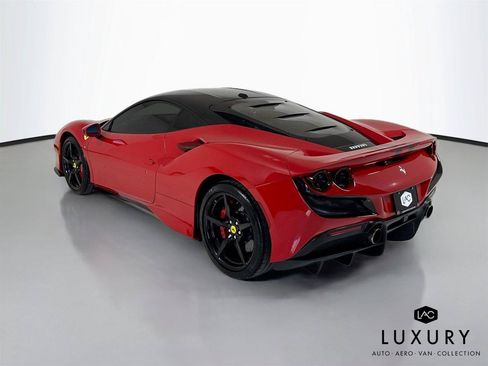 Used 2021 Ferrari F8 Tributo RWD image 8