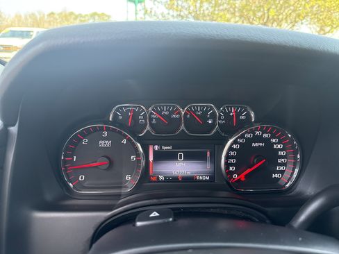 Used 2015 GMC Yukon SLE image 29