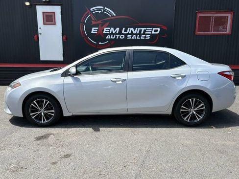 Used 2016 Toyota Corolla LE Premium FWD image 3