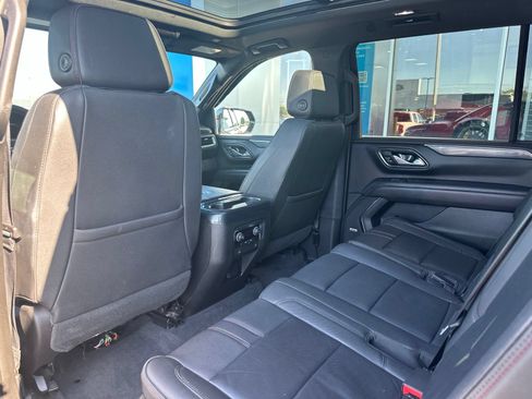 Used 2023 Chevrolet Suburban RST AWD/4WD image 20
