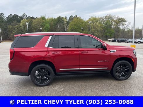 Used 2024 GMC Yukon Denali w/ Advanced Technology Package image 8