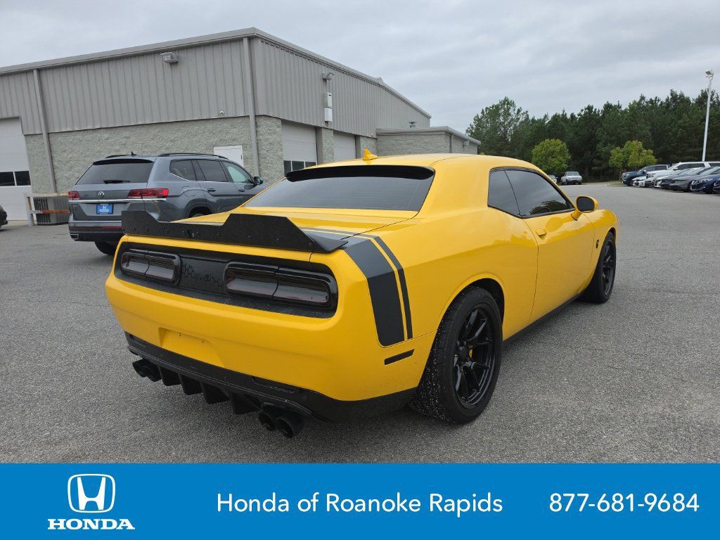 Used 2018 Dodge Challenger R/T Scat Pack w/ Dynamics Package RWD image 5