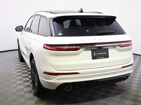 New 2026 Lincoln Corsair Premiere image 4