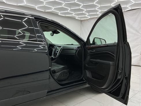 Used 2016 Cadillac SRX Luxury w/ Driver Awareness Package AWD/4WD image 17