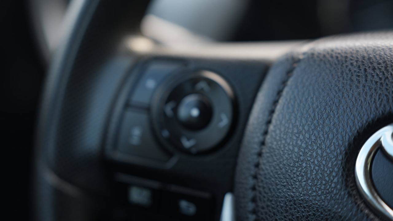 Used 2016 Toyota Corolla LE FWD image 13