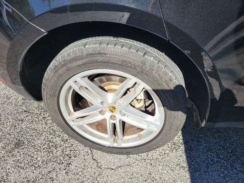 Used 2018 Porsche Macan S image 14