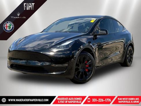 Used 2024 Tesla Model Y Long Range AWD/4WD image 1