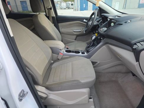 Used 2016 Ford Escape SE w/ Equipment Group 201A FWD image 16