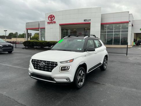 Certified 2023 Hyundai Venue Limited FWD image 1
