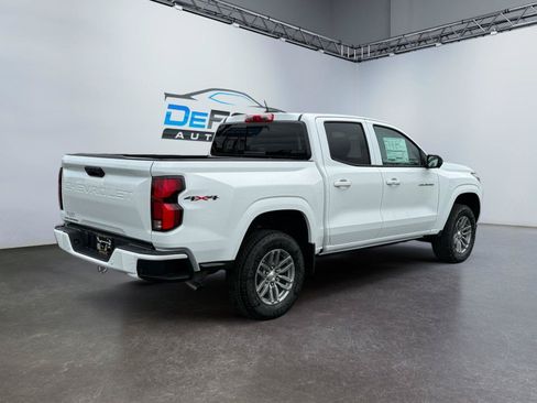 New 2026 Chevrolet Colorado LT w/ LT Convenience Package AWD/4WD image 3