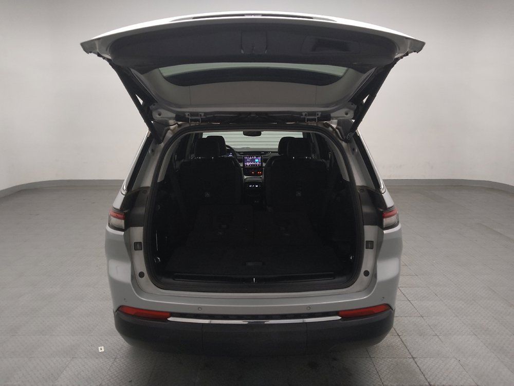 Used 2021 Jeep Grand Cherokee L Limited RWD image 29