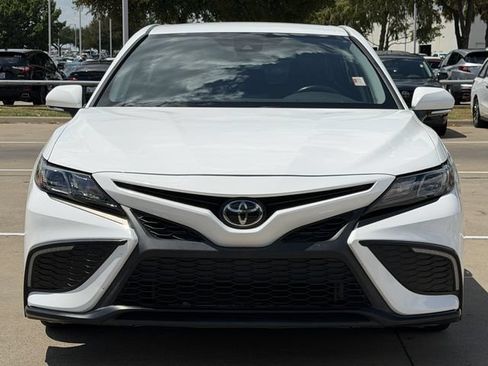 Used 2024 Toyota Camry SE FWD image 7