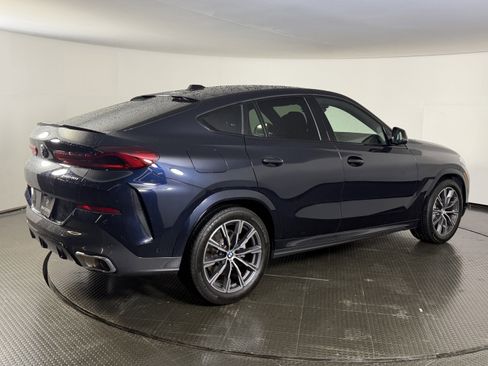 Certified 2025 BMW X6 xDrive40i w/ Climate Comfort Package AWD/4WD image 4