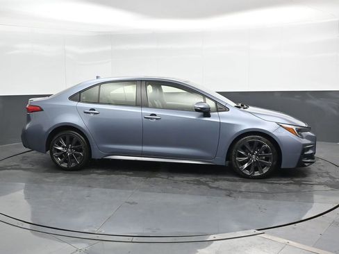 Used 2023 Toyota Corolla XSE image 3