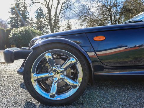 Used 2001 Chrysler Prowler image 4