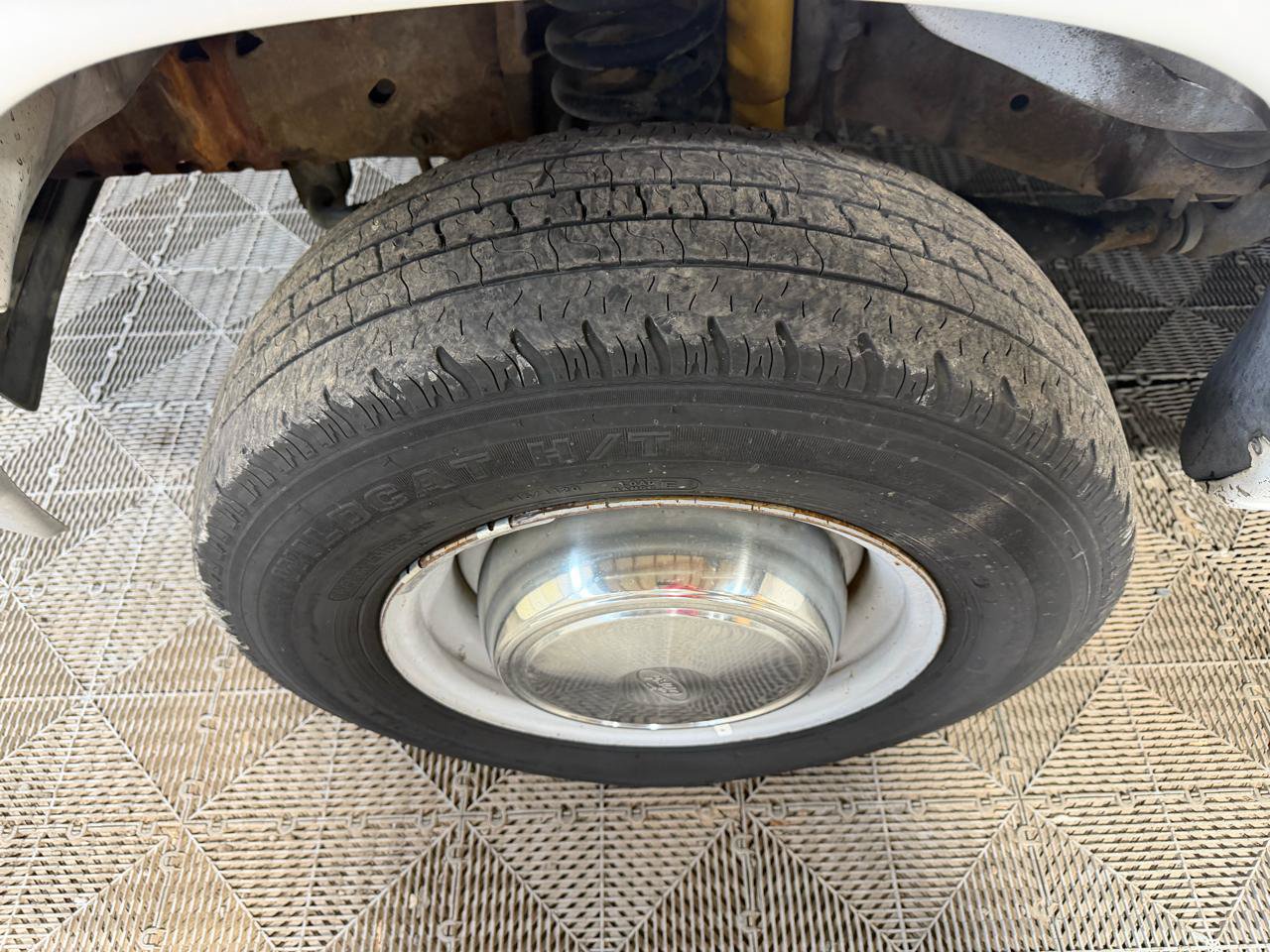 Used 1995 Ford E-250 and Econoline 250 Heavy-Duty RWD image 21