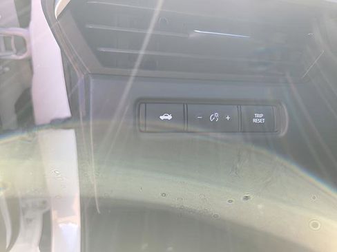 New 2025 Nissan Altima 2.5 SR w/ SR Premium Package image 9