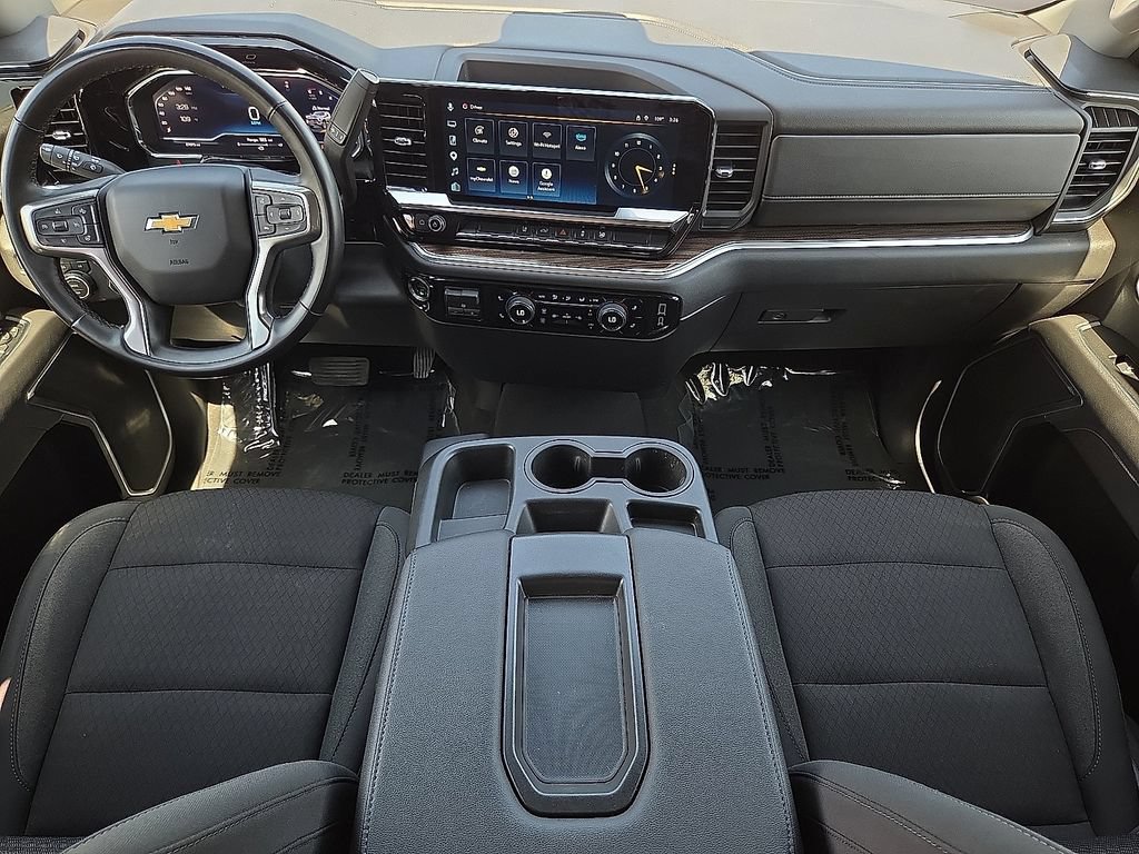 Used 2025 Chevrolet Silverado 2500 LT w/ Convenience Package AWD/4WD image 9