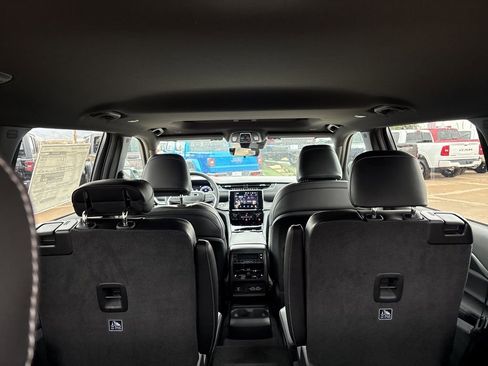 New 2025 Jeep Grand Cherokee L Altitude RWD image 45