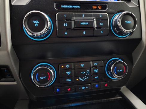 Used 2021 Ford F350 Lariat image 45