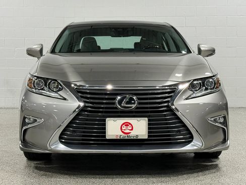 Used 2016 Lexus ES 350 w/ Luxury Package w/Wood Trim FWD image 3