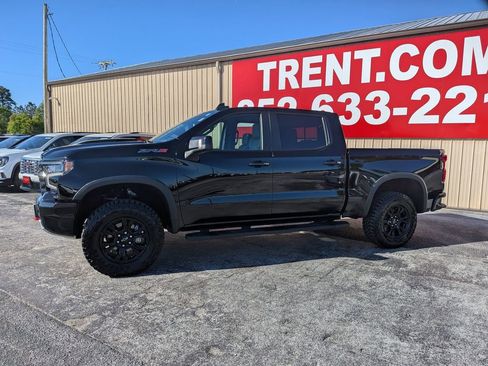 Used 2025 Chevrolet Silverado 1500 ZR2 w/ Technology Package AWD/4WD image 2