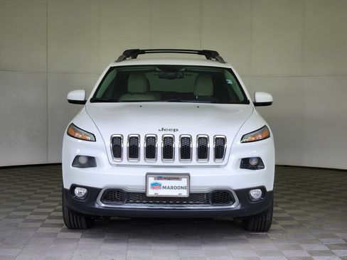Used 2016 Jeep Cherokee Limited w/ Luxury Group AWD/4WD image 2