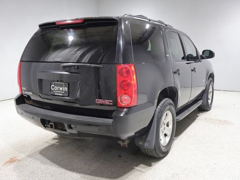 Used 2011 GMC Yukon SLT w/ SLT-2 Equipment Package AWD/4WD image 2