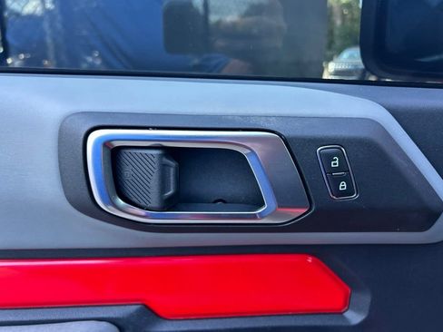 Used 2023 Ford Bronco Badlands AWD/4WD image 30