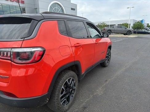 Used 2019 Jeep Compass Trailhawk w/ Cold Weather Group AWD/4WD image 12