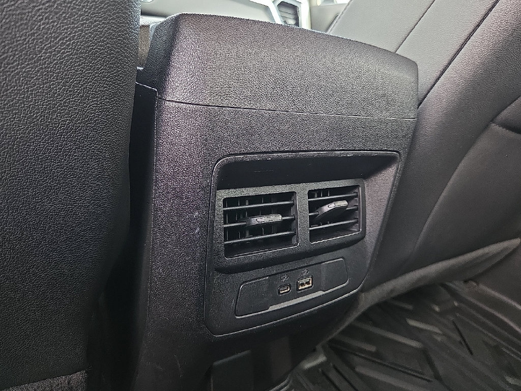 Used 2024 GMC Canyon Elevation w/ Elevation Premium Package AWD/4WD image 10