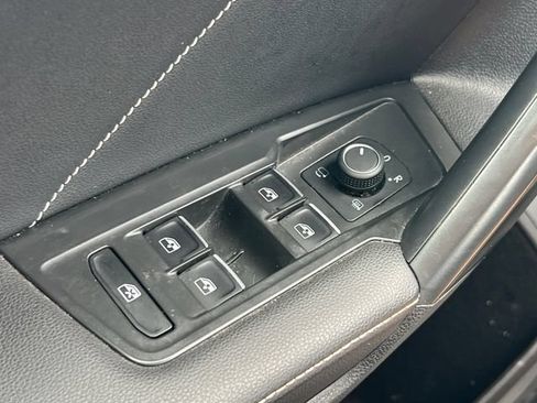 Used 2024 Volkswagen Tiguan SEL R-Line AWD/4WD image 33