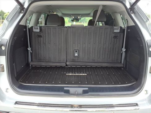 Used 2023 Toyota Highlander Platinum AWD/4WD image 10