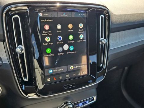 New 2026 Volvo XC40 B5 Core image 16