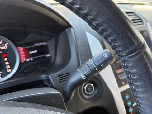 Used 2013 Ford Explorer Limited image 17