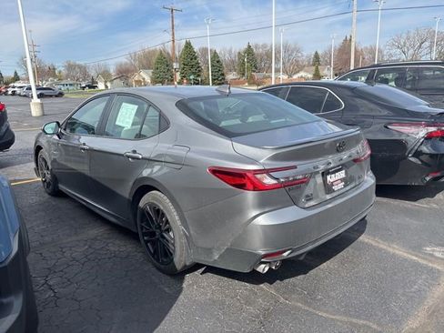 Used 2025 Toyota Camry SE w/ Multimedia Upgrade Package image 4