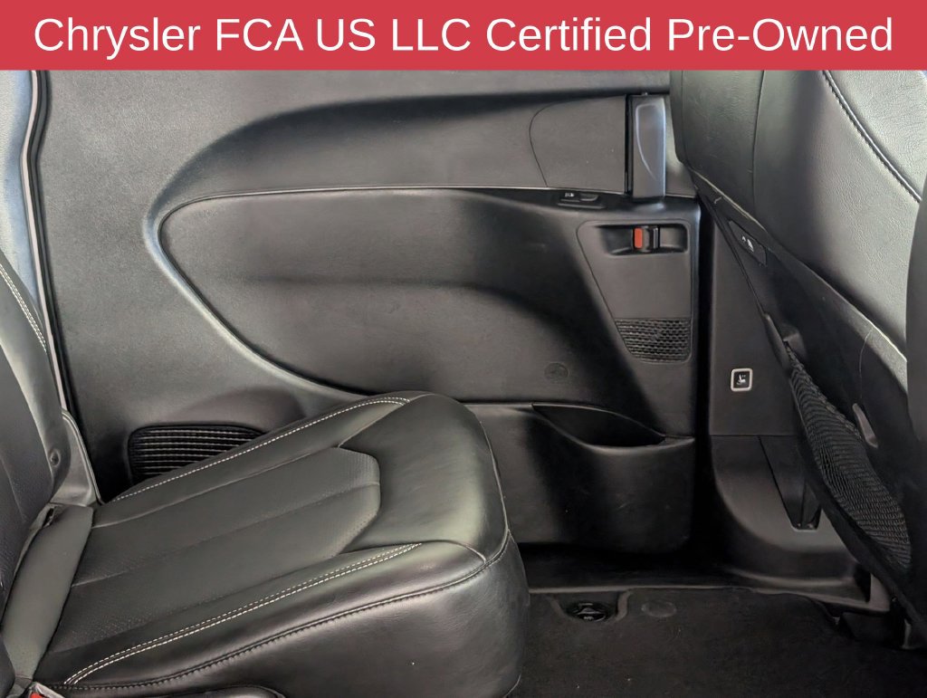 Used 2025 Chrysler Pacifica Select FWD image 34