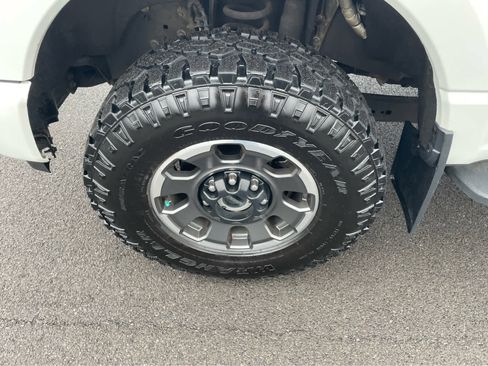 Used 2024 Ford F350 Lariat w/ Lariat Ultimate Package image 9