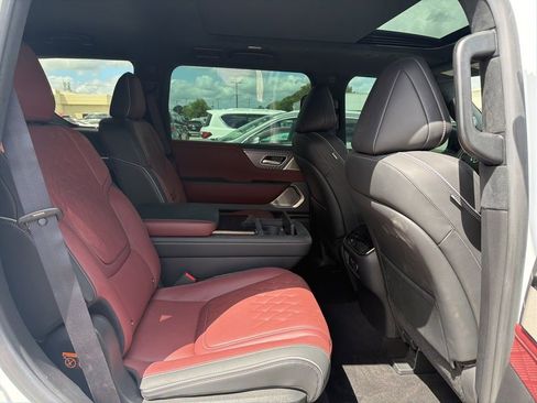 Used 2025 INFINITI QX80 Autograph image 10