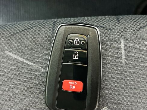 Used 2023 Toyota RAV4 XLE image 36