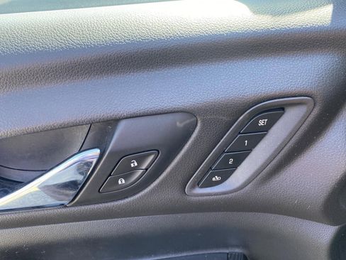 Used 2019 GMC Acadia SLT AWD/4WD image 19