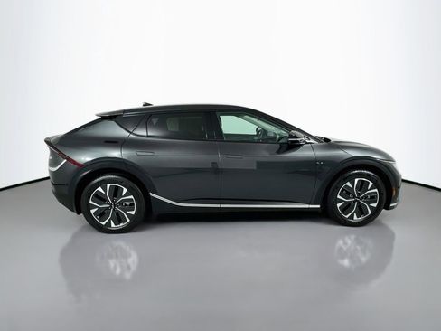 Used 2024 Kia EV6 Light RWD image 7
