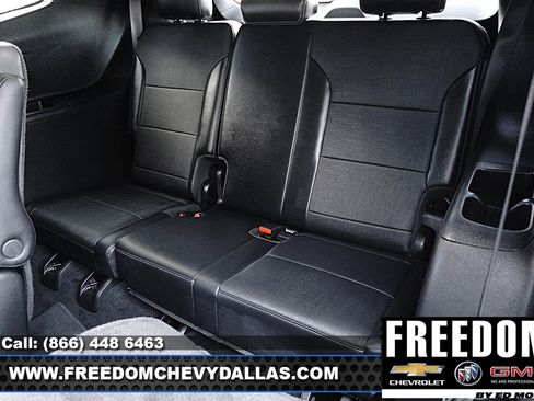 Used 2025 Buick Enclave Preferred image 11