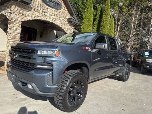 Used 2021 Chevrolet Silverado 1500 RST w/ Z71 Off-Road Package AWD/4WD image 2