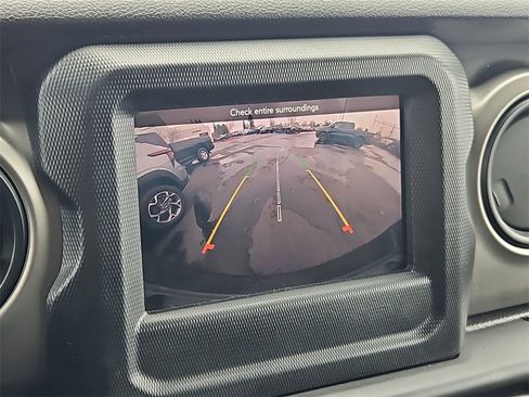 Used 2020 Jeep Wrangler Unlimited Sport S image 19
