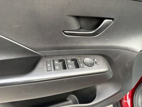 Used 2025 Hyundai Kona SEL image 15